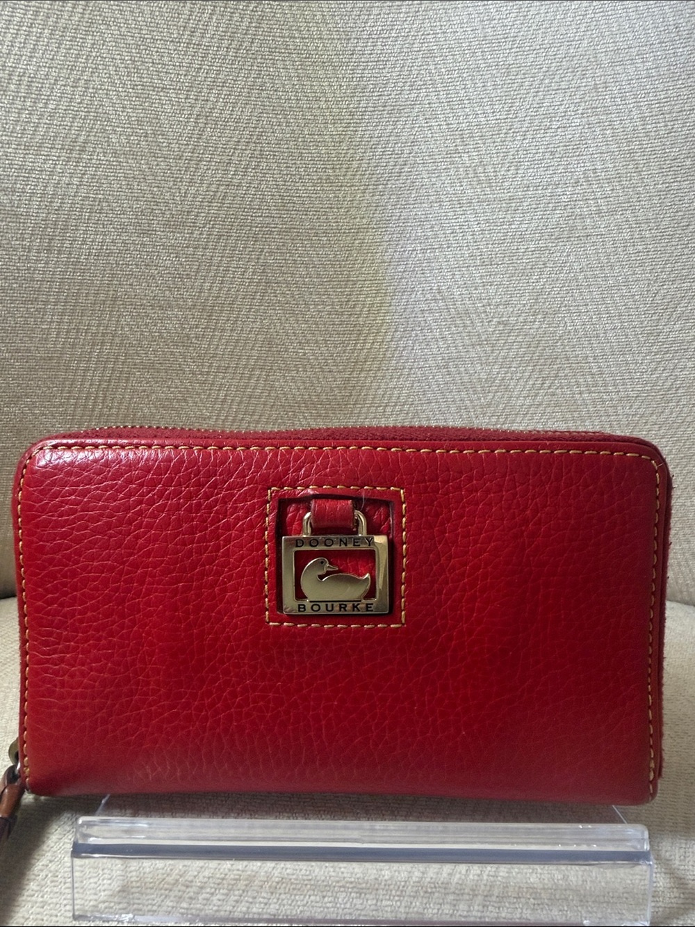 Dooney & Bourke Red Pebbled Leather Zip Wallet with Gold Plaque - Picture 2 of 11